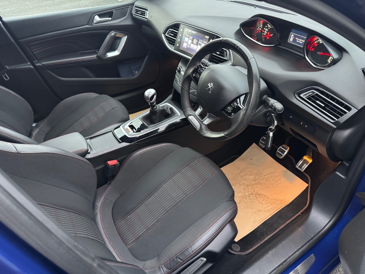 Used Peugeot 308 2017 for sale - 76559616: Photo 9