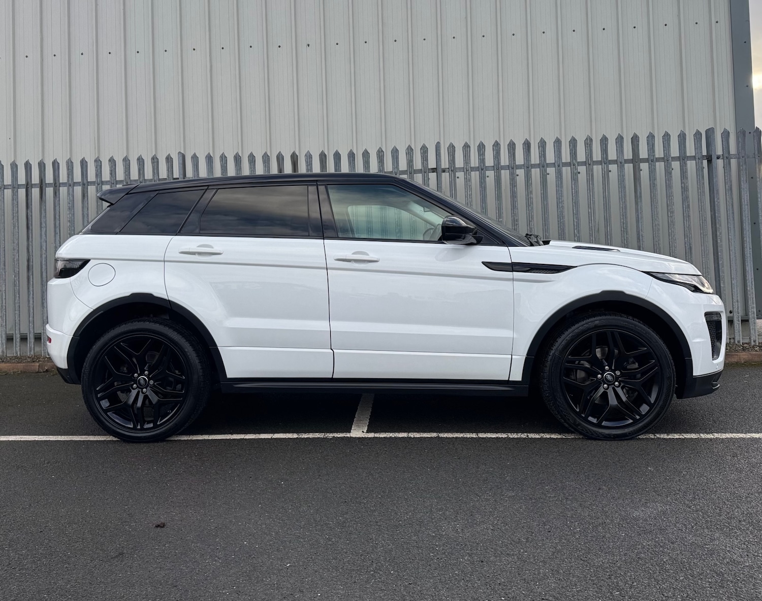Used Land Rover Range Rover Evoque 2016 for sale - 77277084: Photo 7