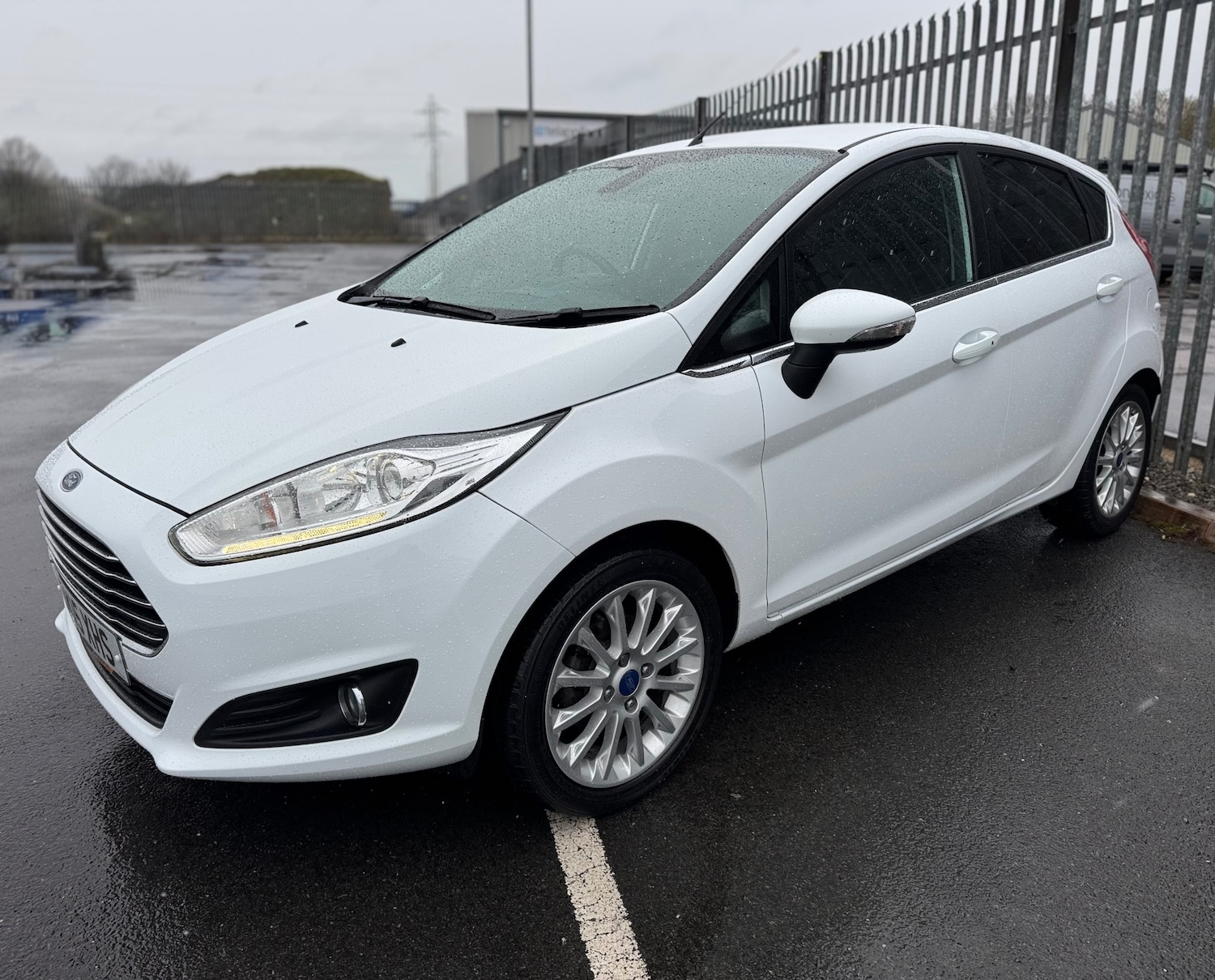Used Ford Fiesta 2015 for sale - 78060788: Photo 2