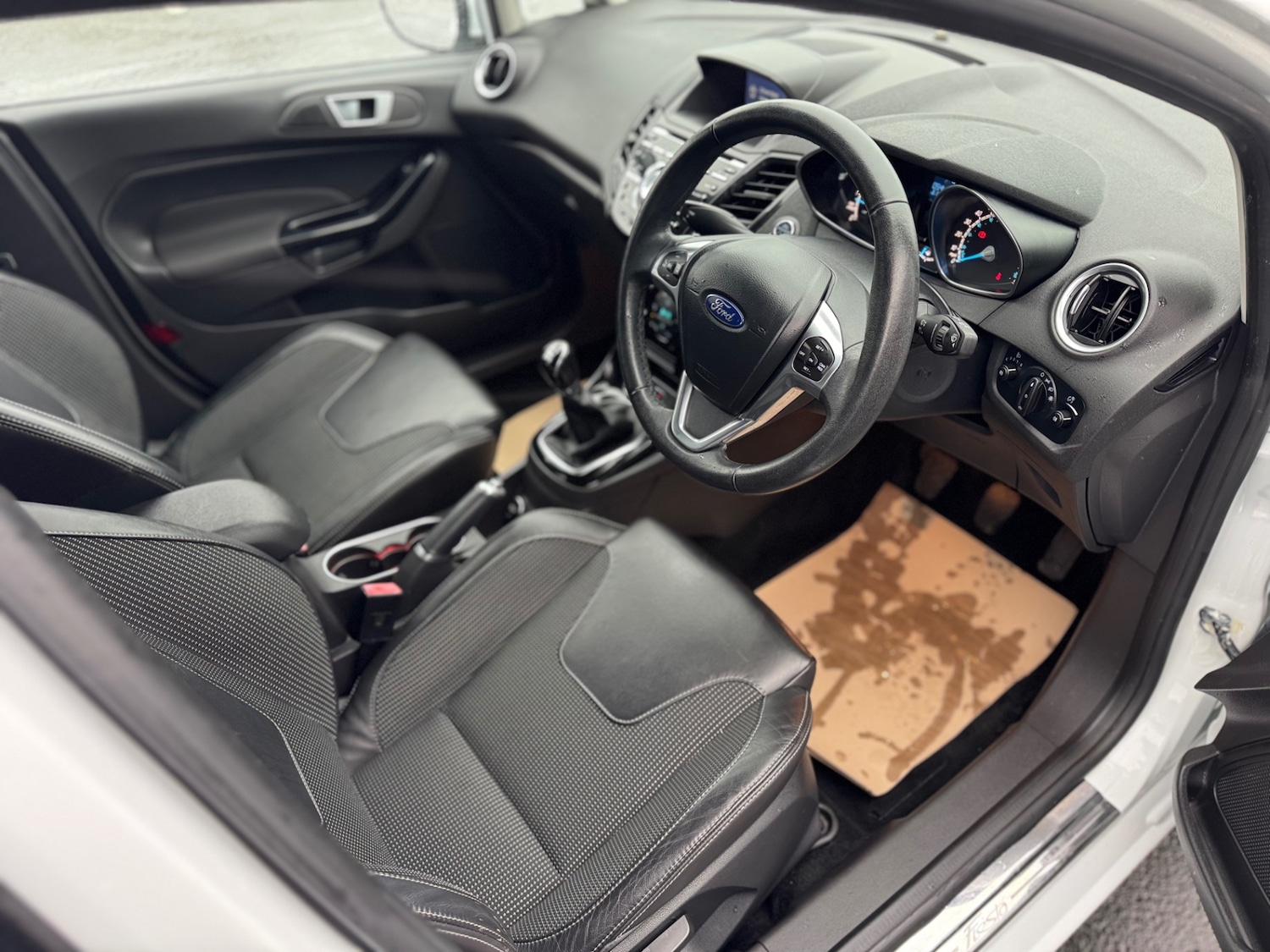 Used Ford Fiesta 2015 for sale - 78060788: Photo 9