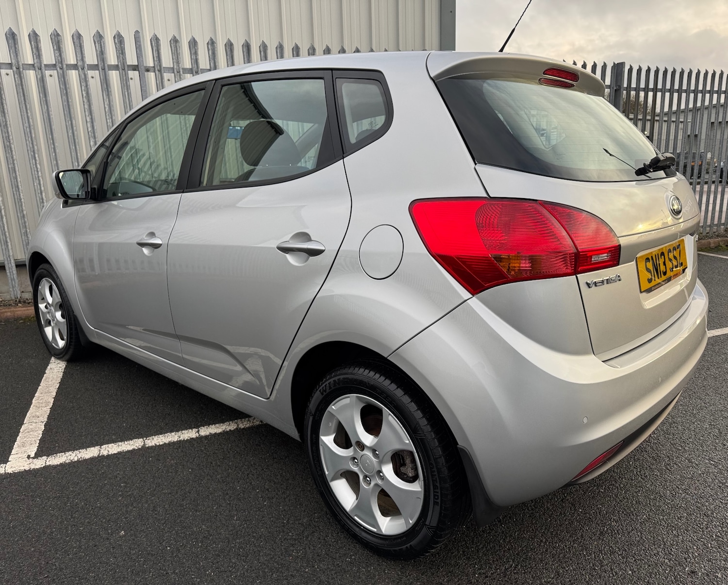 Used Kia Venga 2013 for sale - 76664564: Photo 4