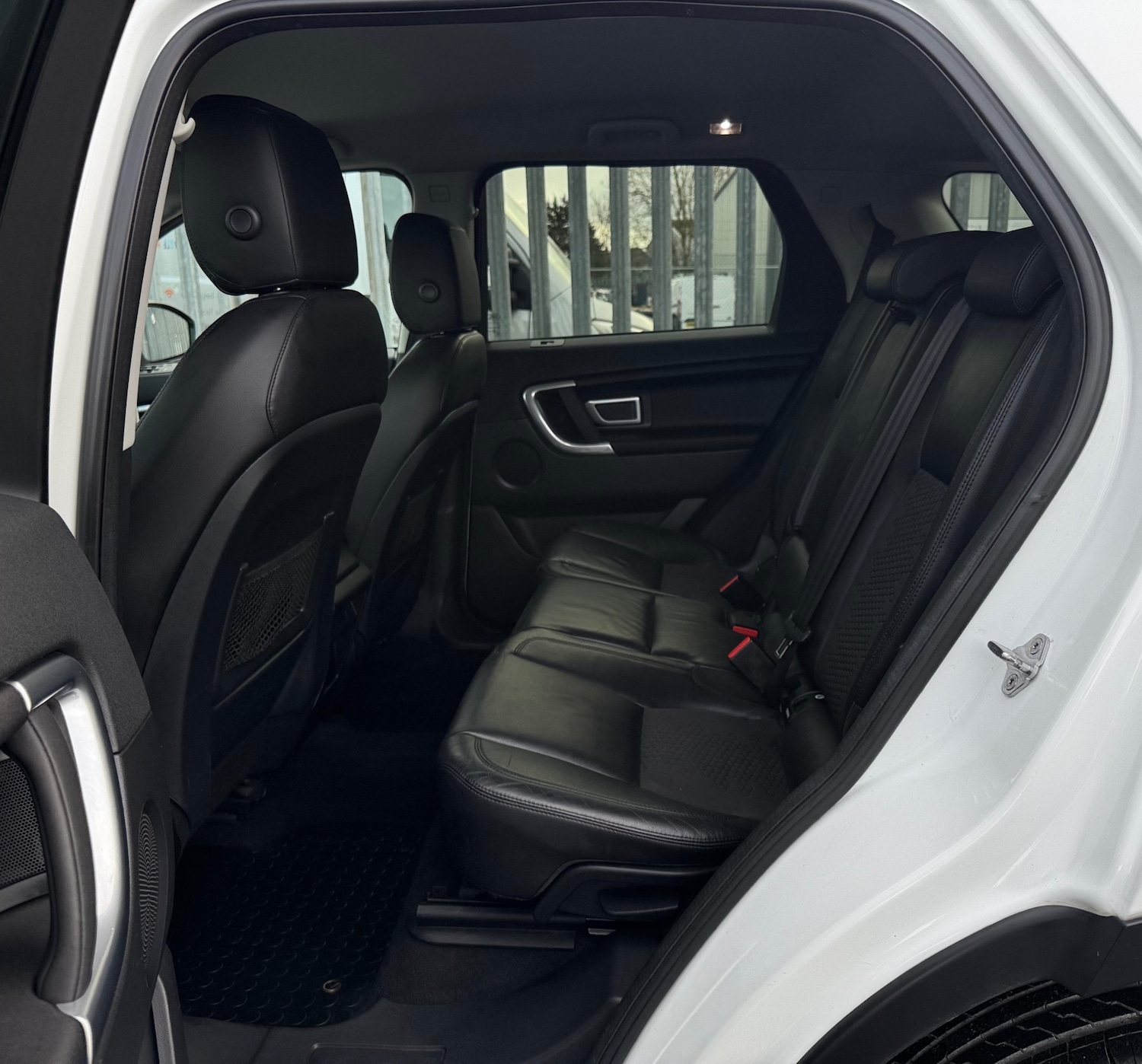 Used Land Rover Discovery Sport 2015 for sale - 77547737: Photo 11