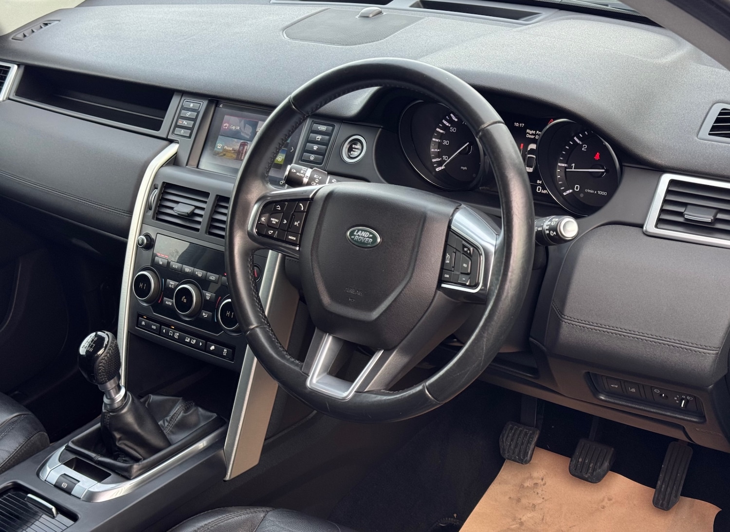 Used Land Rover Discovery Sport 2015 for sale - 77547737: Photo 15