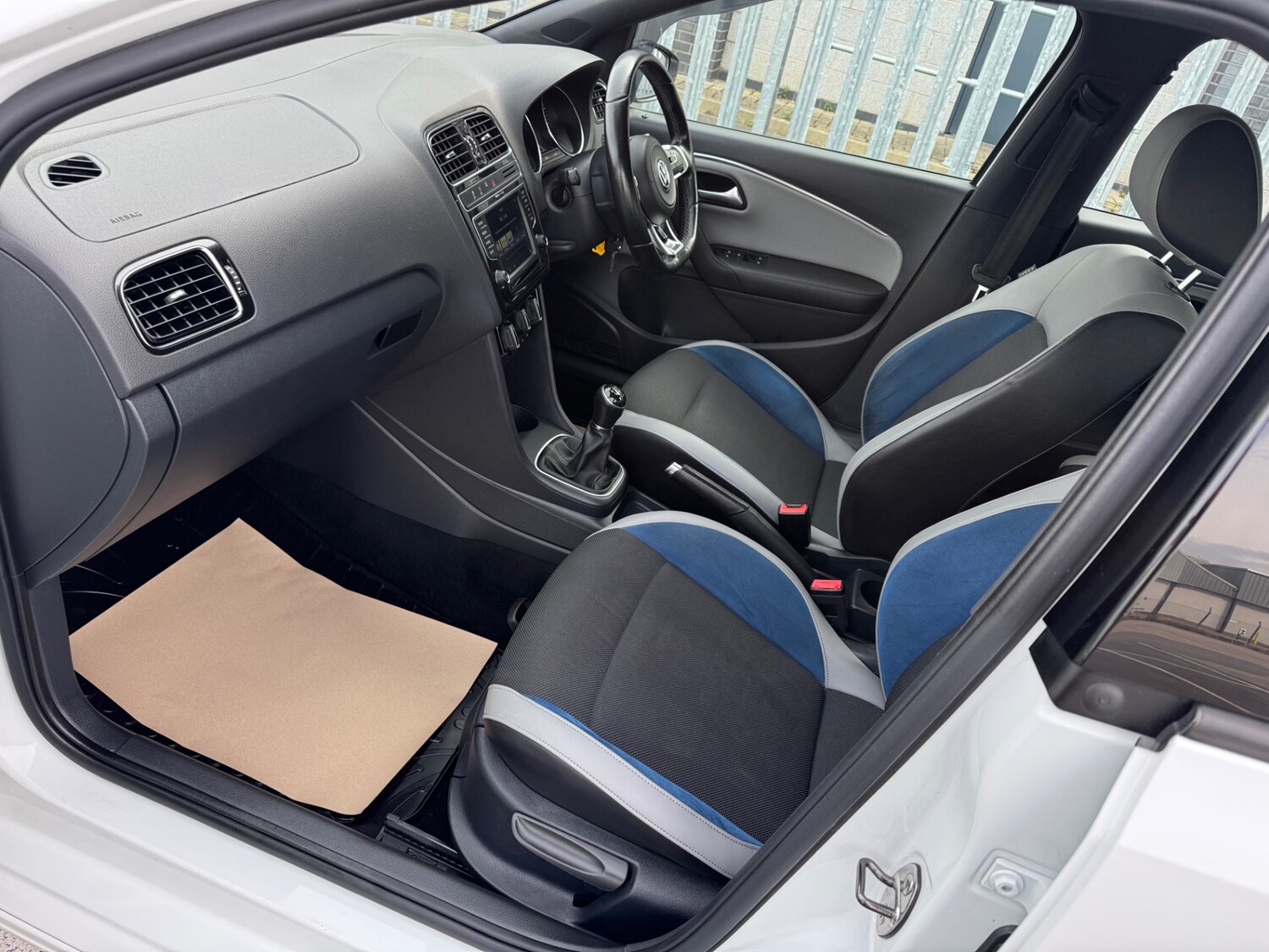 Used Volkswagen Polo 2014 for sale - 77981179: Photo 10