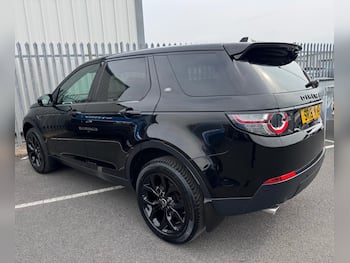 Used Land Rover Discovery Sport 2015 for sale - 79653444: Photo