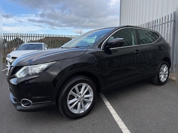 Used Nissan Qashqai 2015 for sale - 76224405: Photo 2