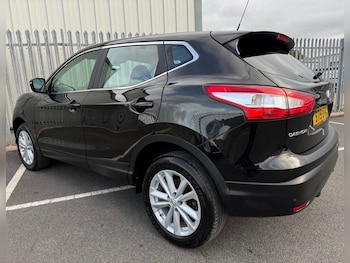 Used Nissan Qashqai 2015 for sale - 76224405: Photo 4