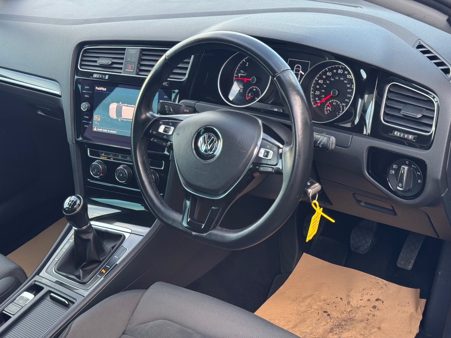 Used Volkswagen Golf 2017 for sale - 77890155: Photo 14