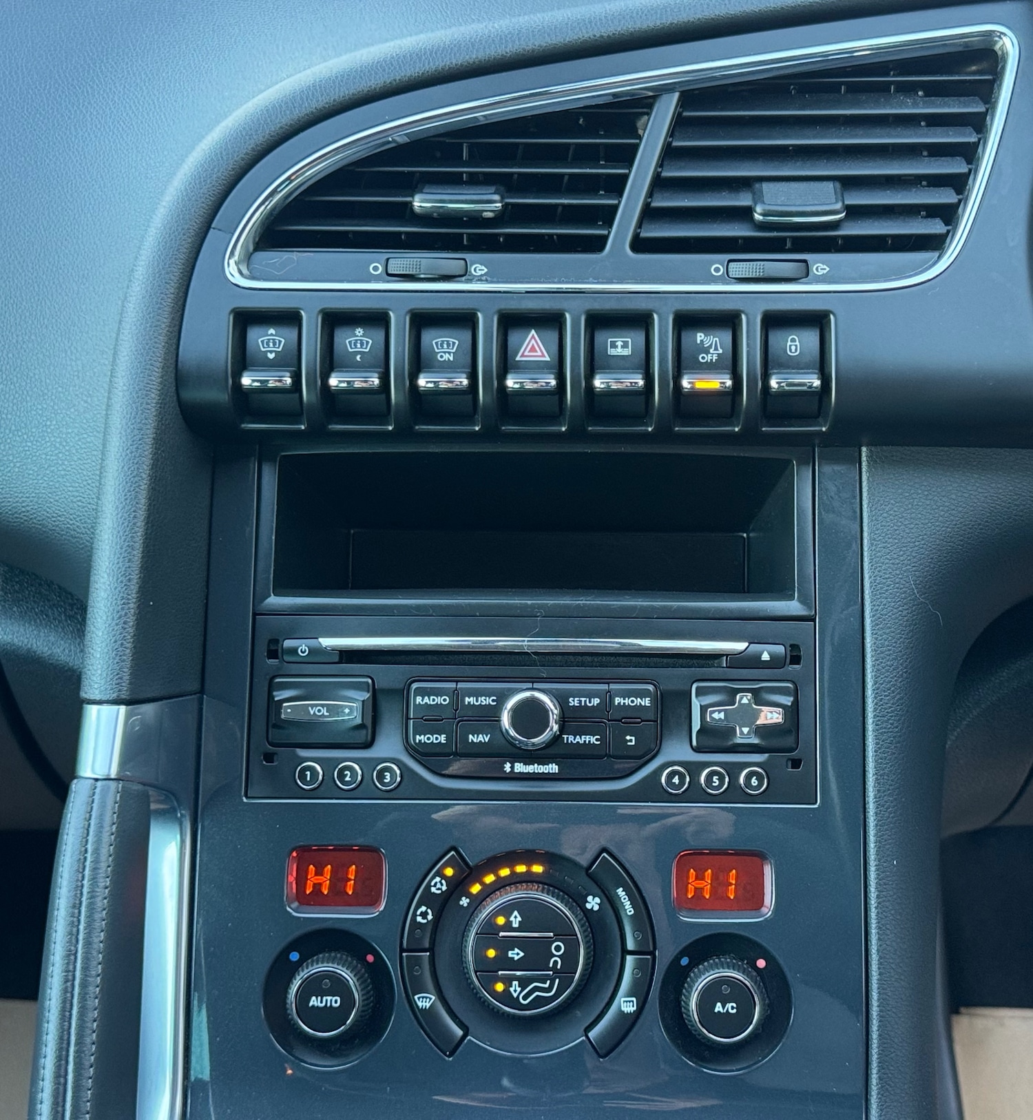 Used Peugeot 3008 2015 for sale - 76347086: Photo 16