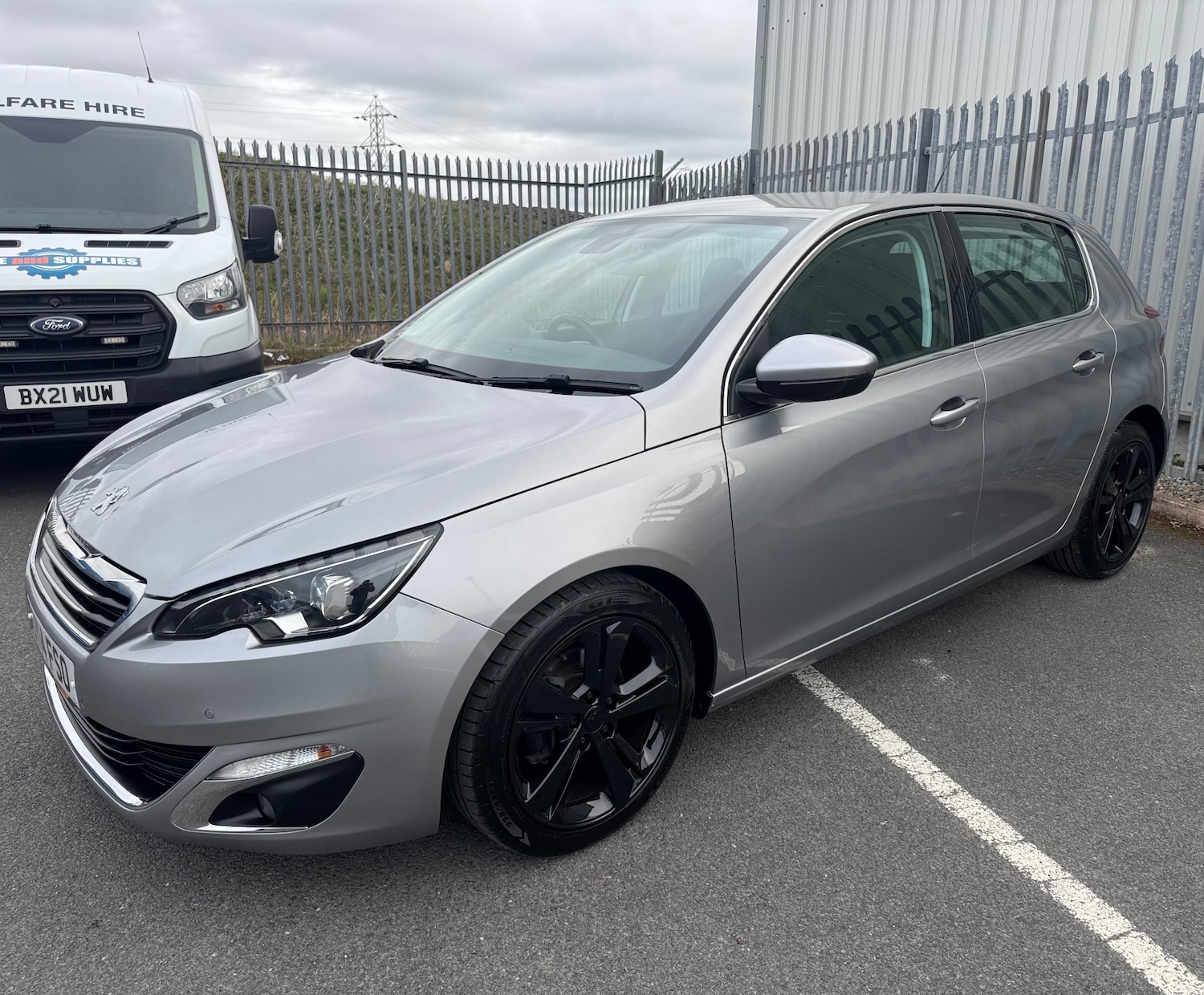Used Peugeot 308 2014 for sale - 78134813: Photo 2