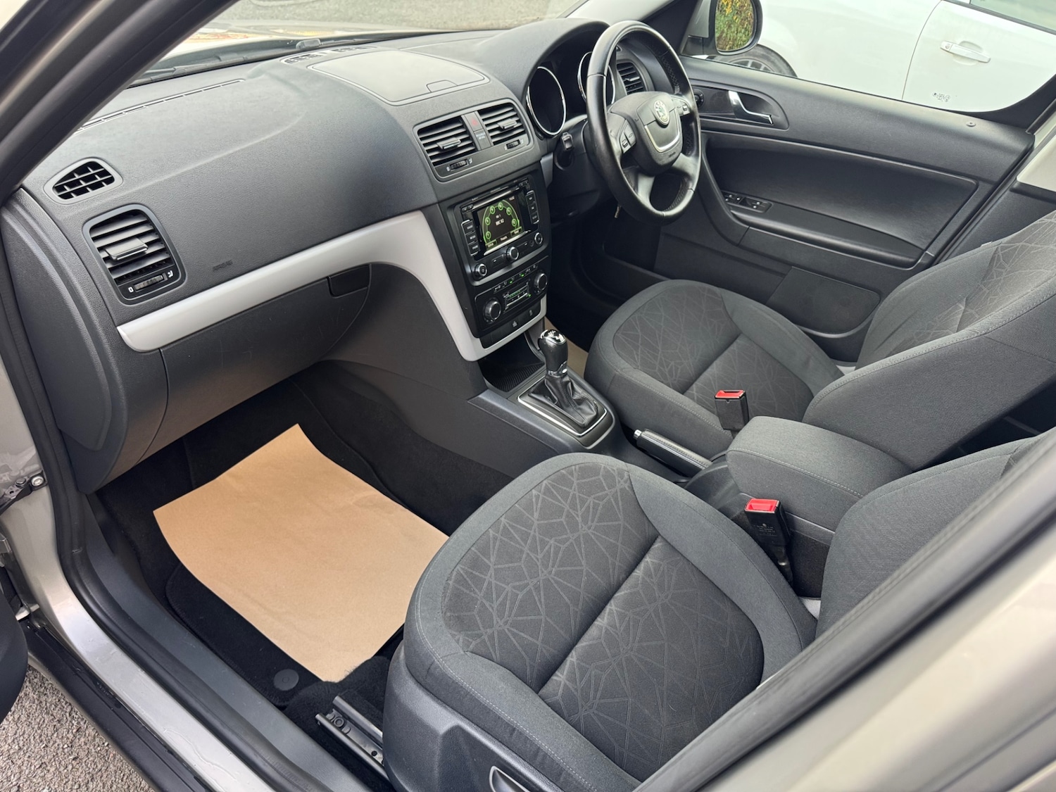 Used Skoda Yeti 2012 for sale - 76863684: Photo 10