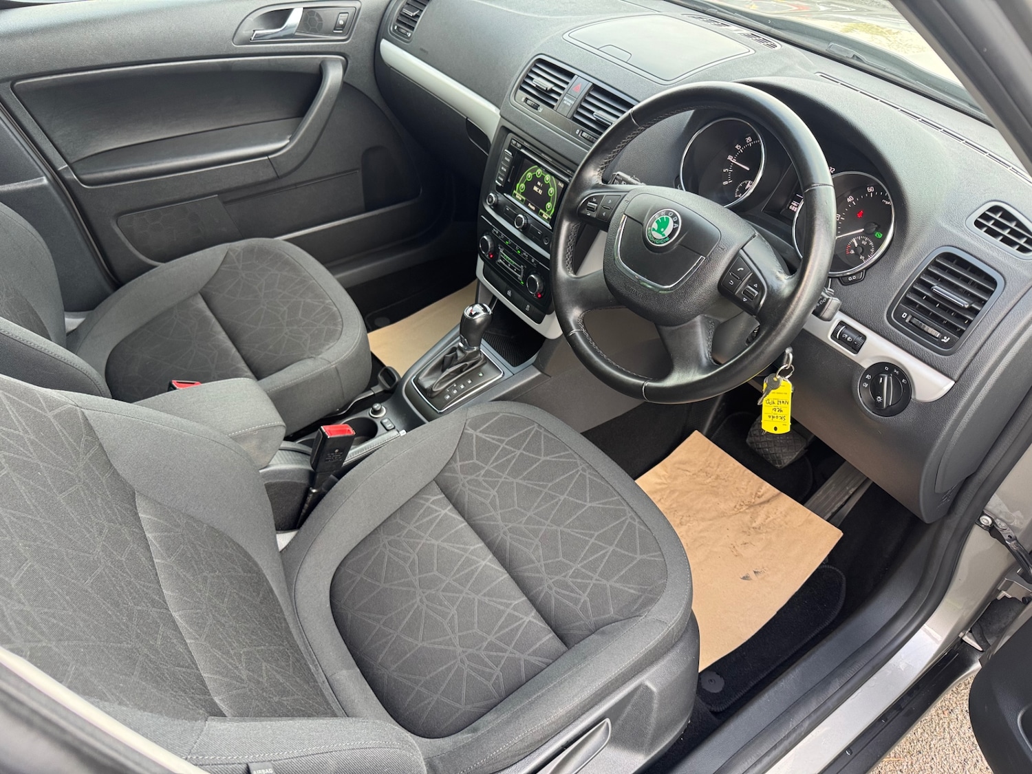 Used Skoda Yeti 2012 for sale - 76863684: Photo 9