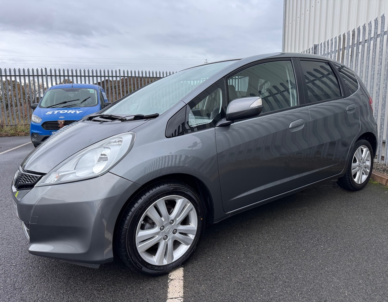 Used Honda Jazz 2015 for sale - 76536364: Photo 2