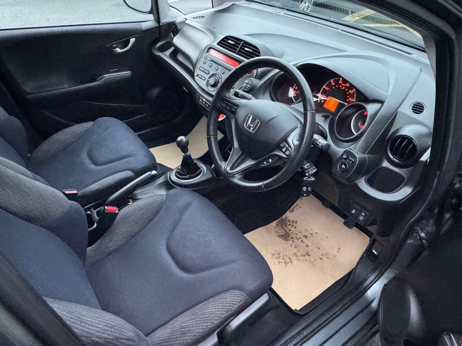 Used Honda Jazz 2015 for sale - 76536364: Photo 9