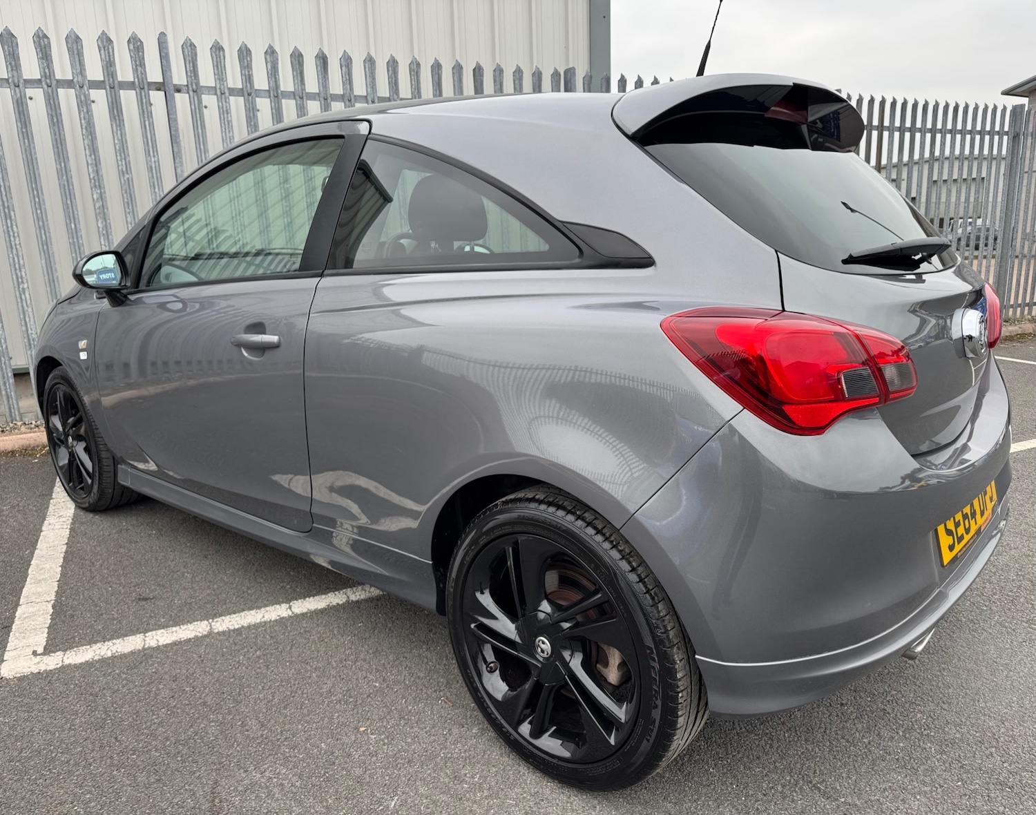 Used Vauxhall Corsa 2015 for sale - 76292799: Photo 4