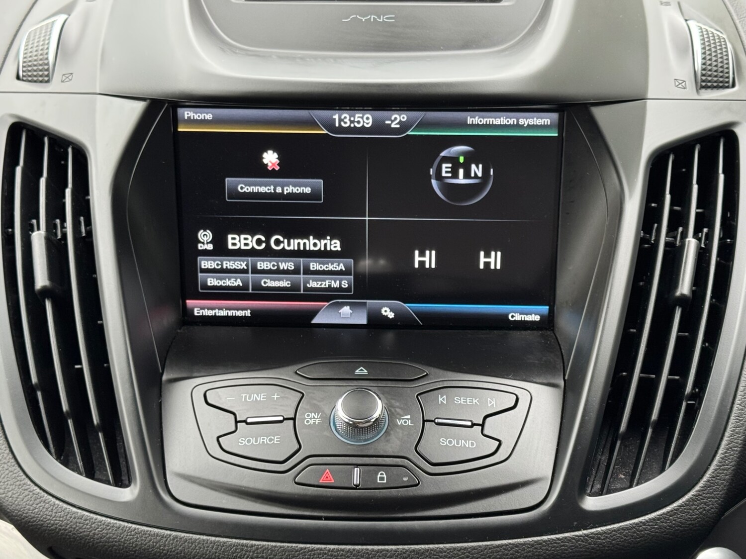 Used Ford Kuga 2016 for sale - 76686916: Photo 17