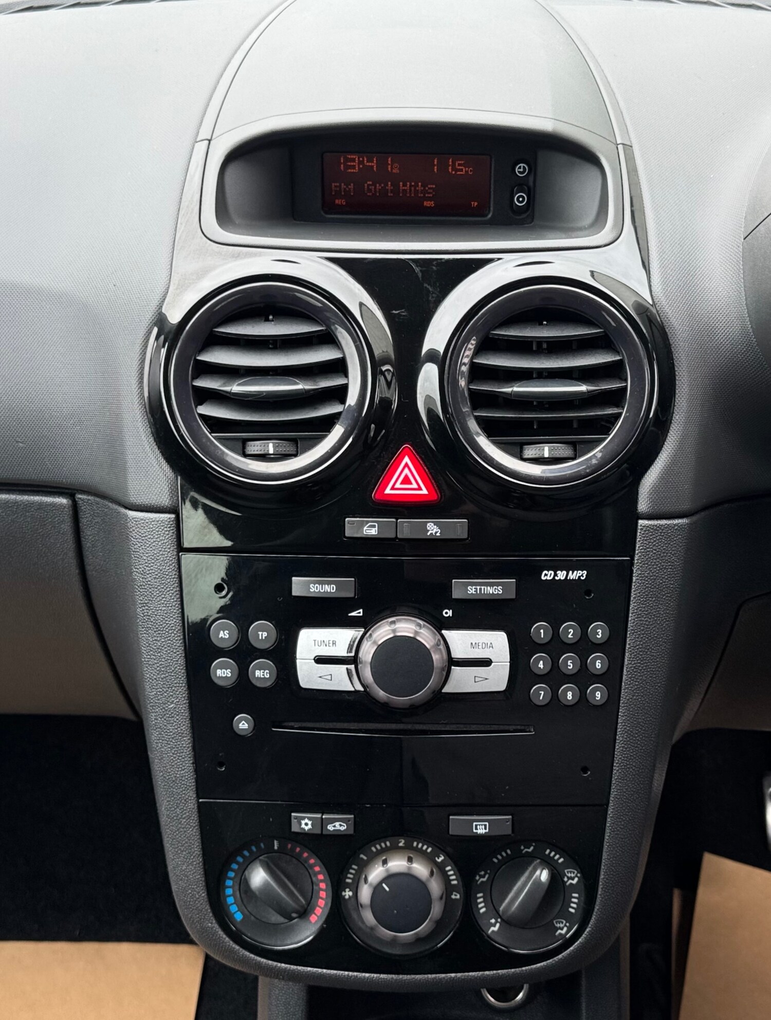 Used Vauxhall Corsa 2014 for sale - 77643451: Photo 15