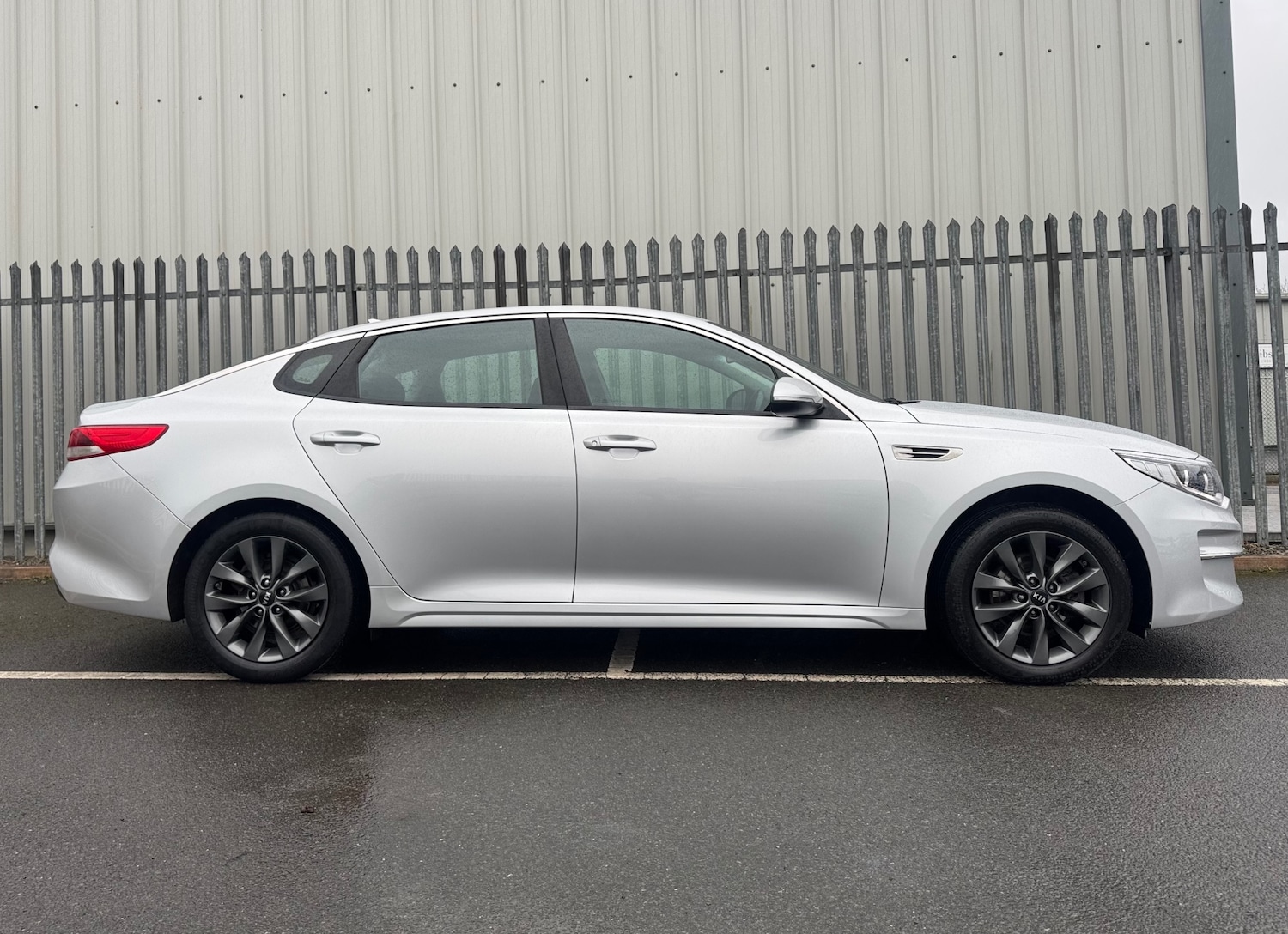Used Kia Optima 2017 for sale - 77118156: Photo 7