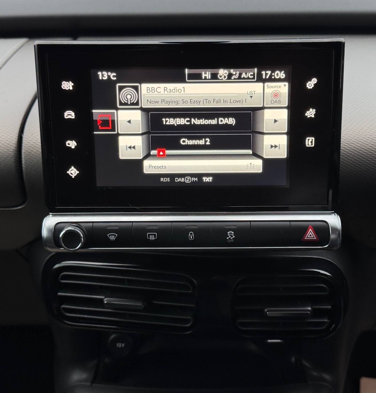 Used Citroen C4 Cactus 2015 for sale - 76334197: Photo 15