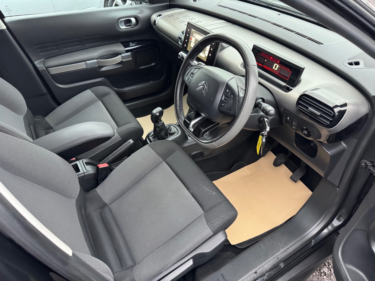Used Citroen C4 Cactus 2015 for sale - 76334197: Photo 9