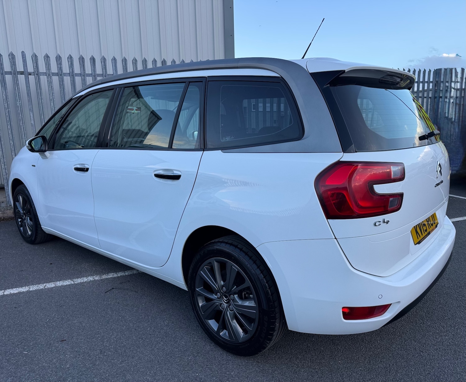 Used Citroen Grand C4 Picasso 2015 for sale - 77921459: Photo 4