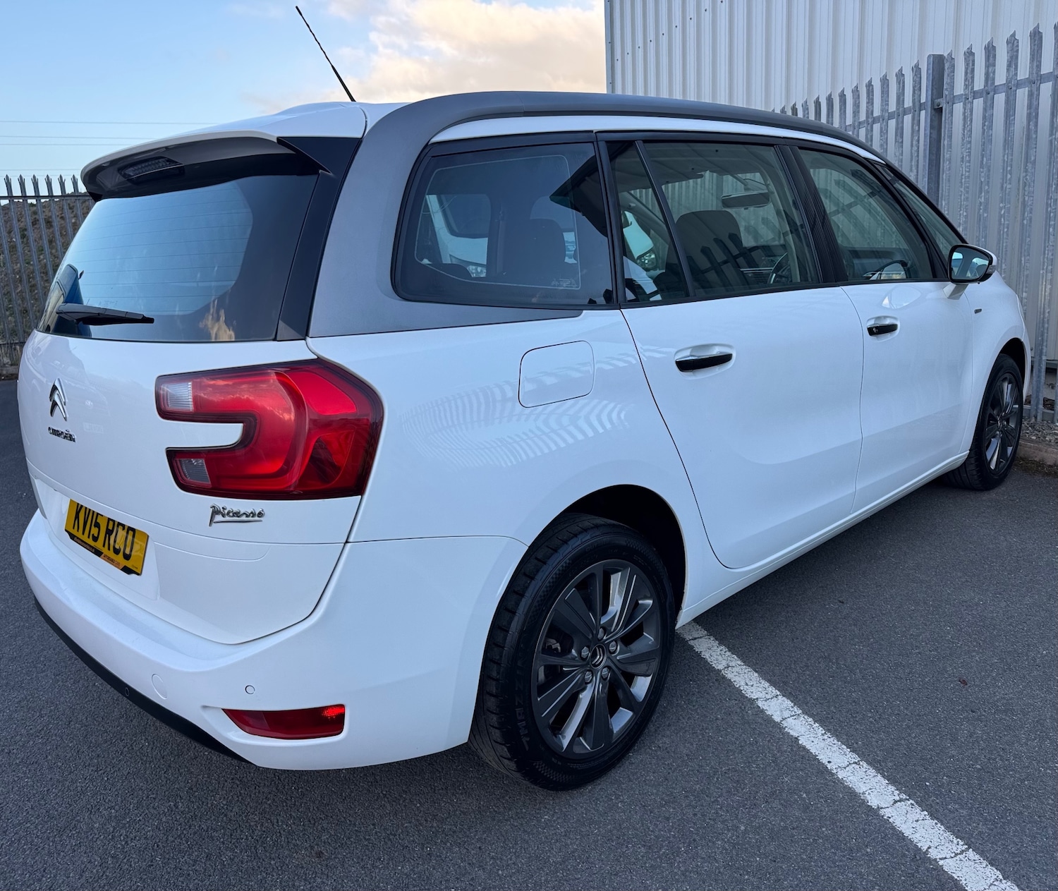 Used Citroen Grand C4 Picasso 2015 for sale - 77921459: Photo 5