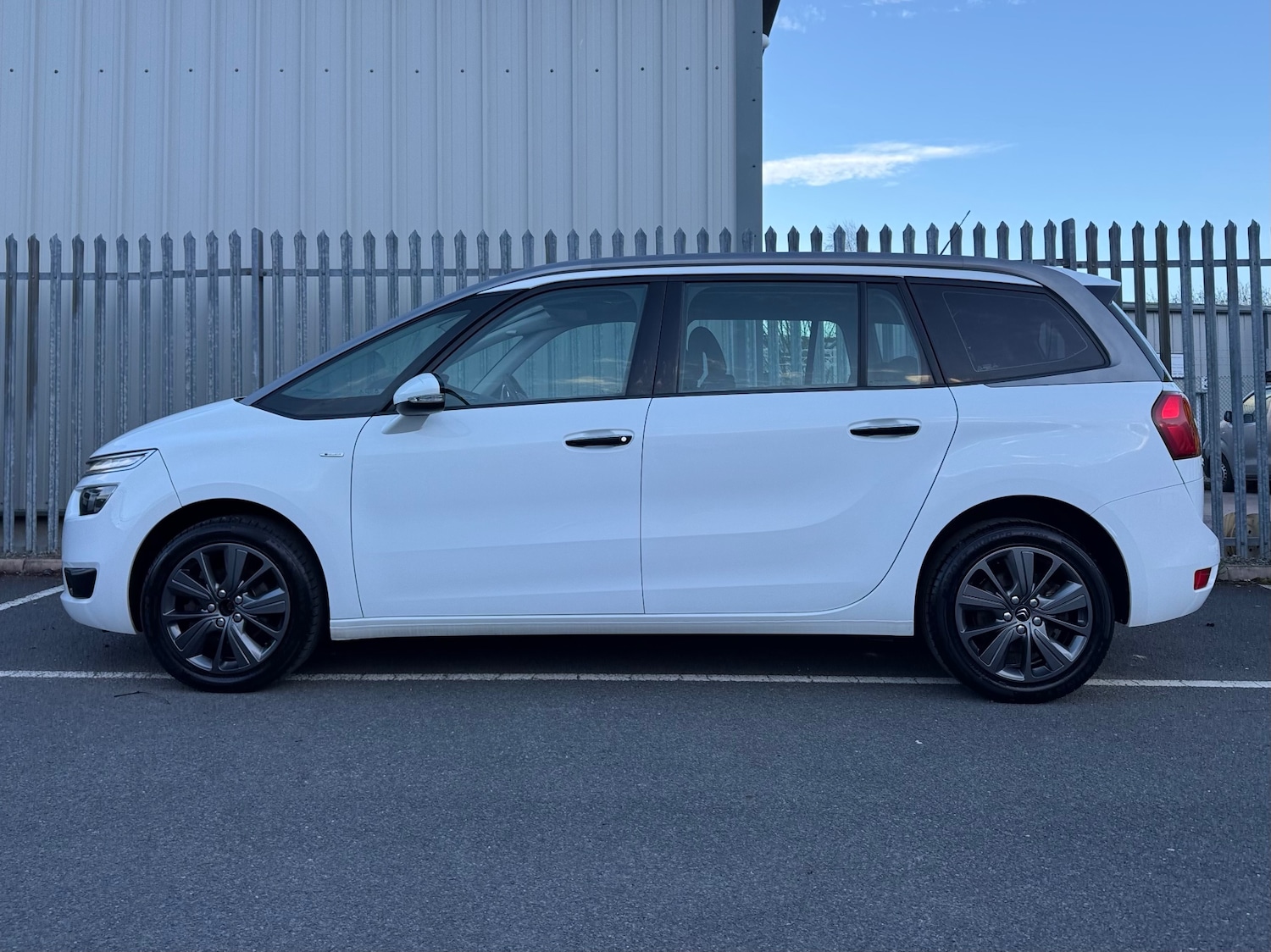 Used Citroen Grand C4 Picasso 2015 for sale - 77921459: Photo 8