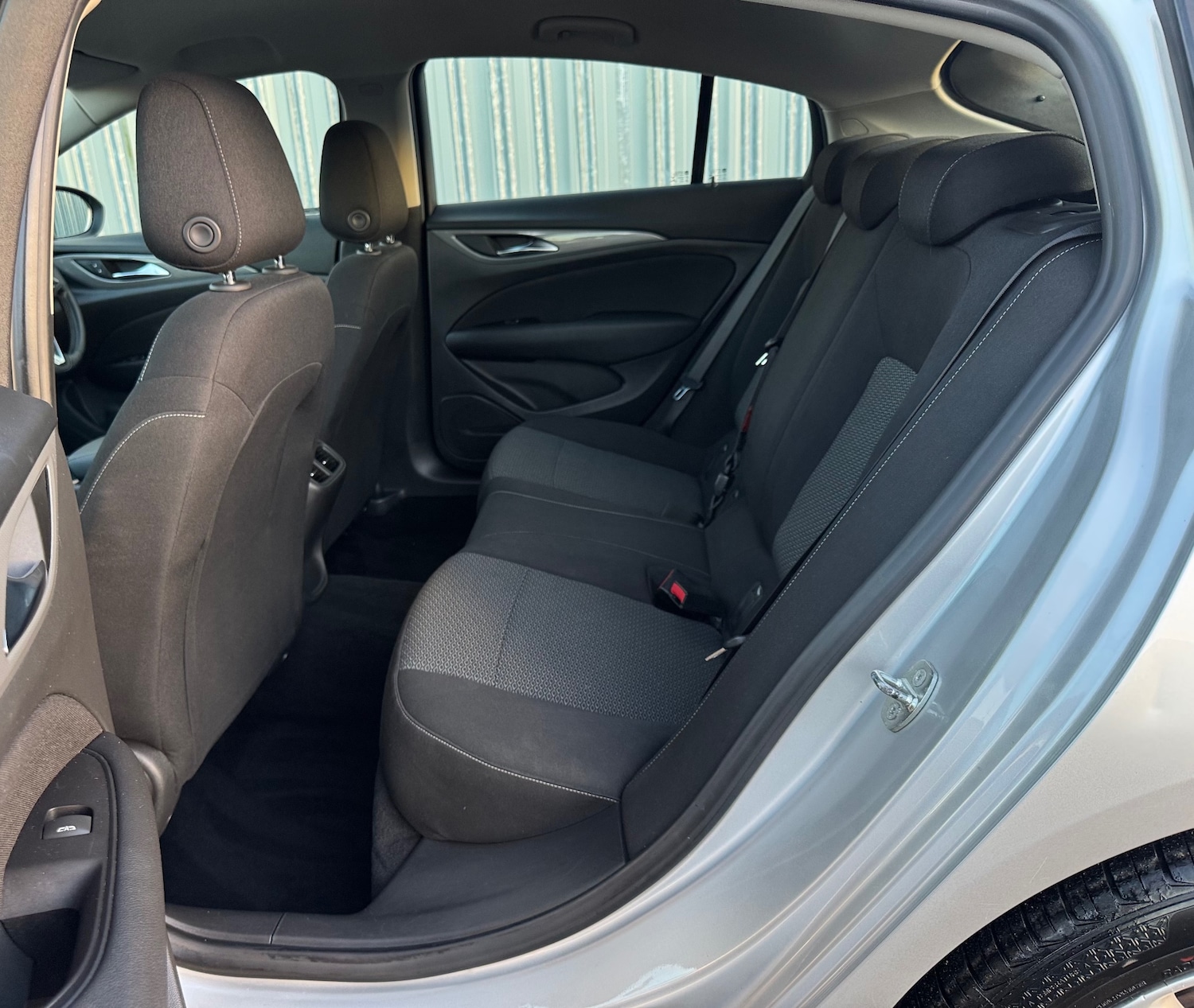 Used Vauxhall Insignia 2017 for sale - 77213279: Photo 11