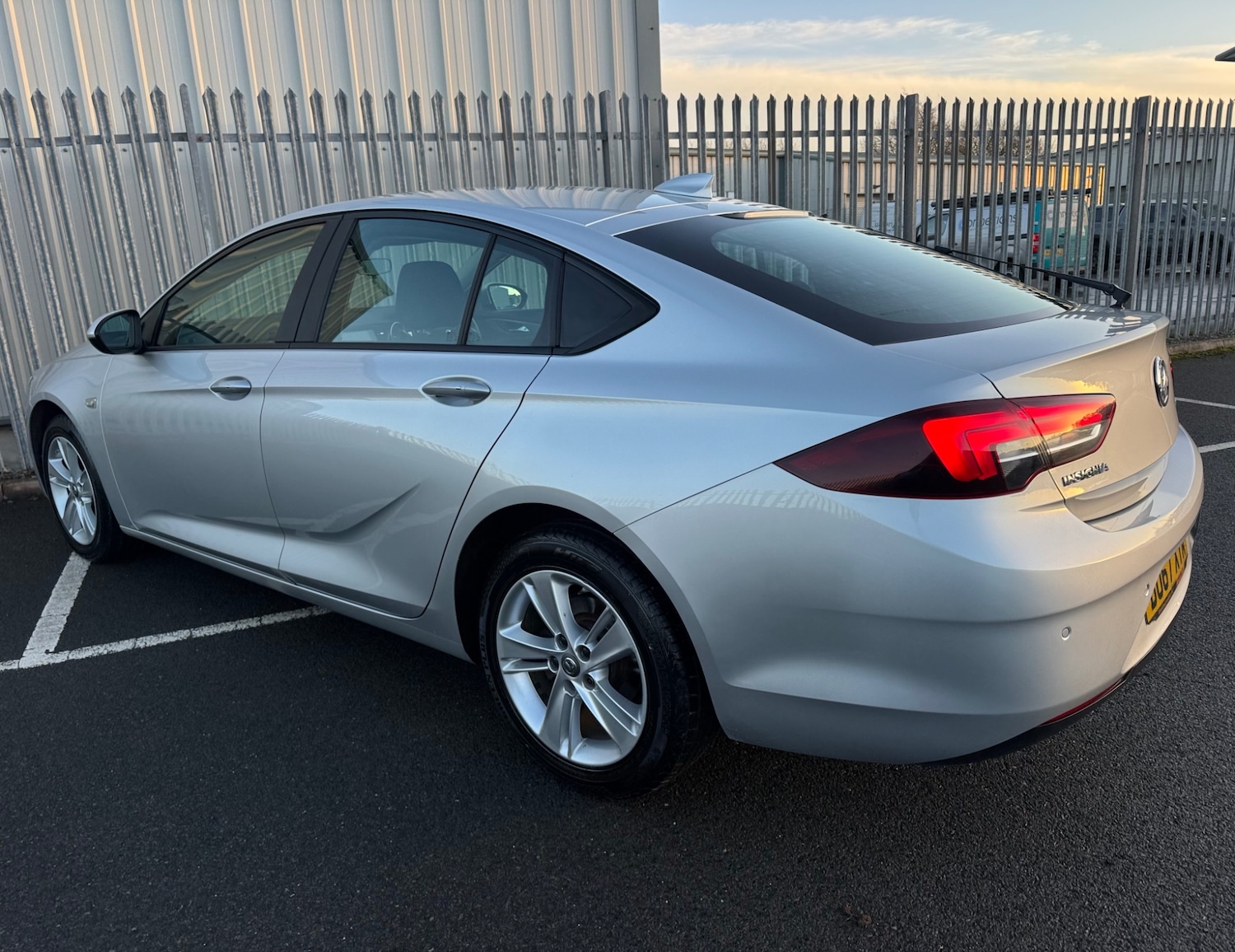 Used Vauxhall Insignia 2017 for sale - 77213279: Photo 4