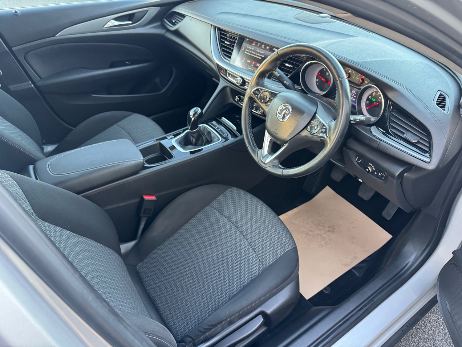 Used Vauxhall Insignia 2017 for sale - 77213279: Photo 9