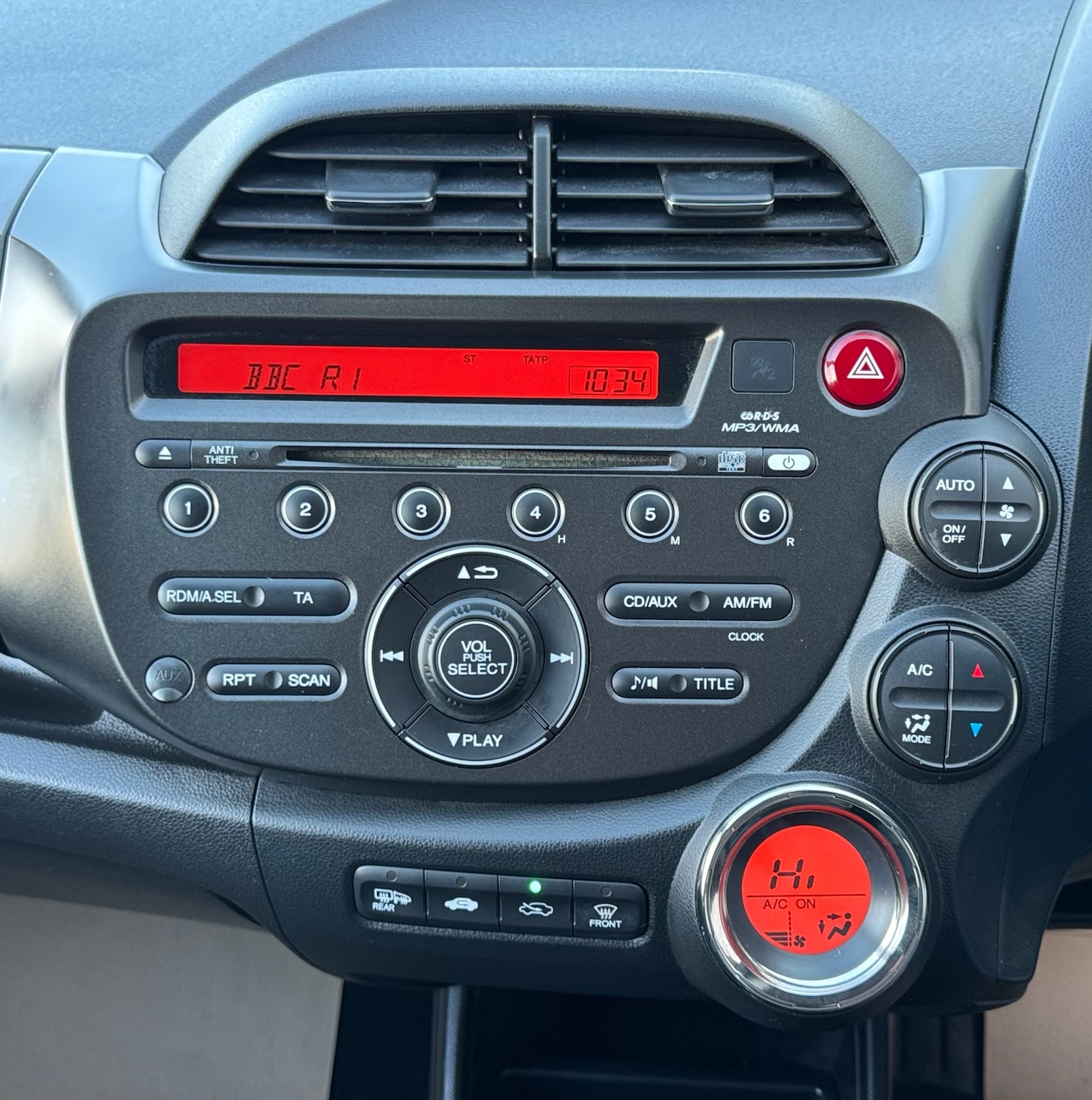 Used Honda Jazz 2014 for sale - 77353647: Photo 15