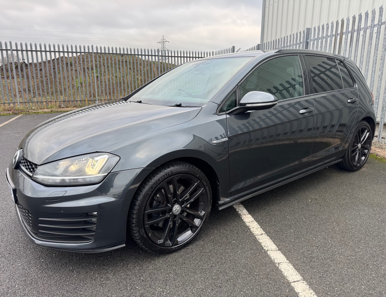 Used Volkswagen Golf 2016 for sale - 77038699: Photo 2