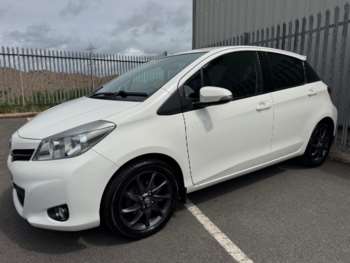 Used Toyota Yaris 2012 for sale - 74858201: Photo