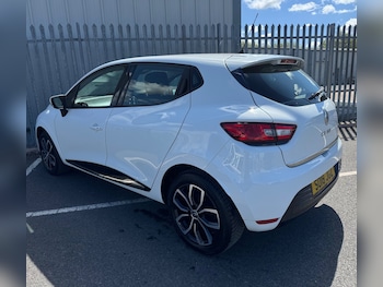 Used Renault Clio 2018 for sale - 78537911: Photo