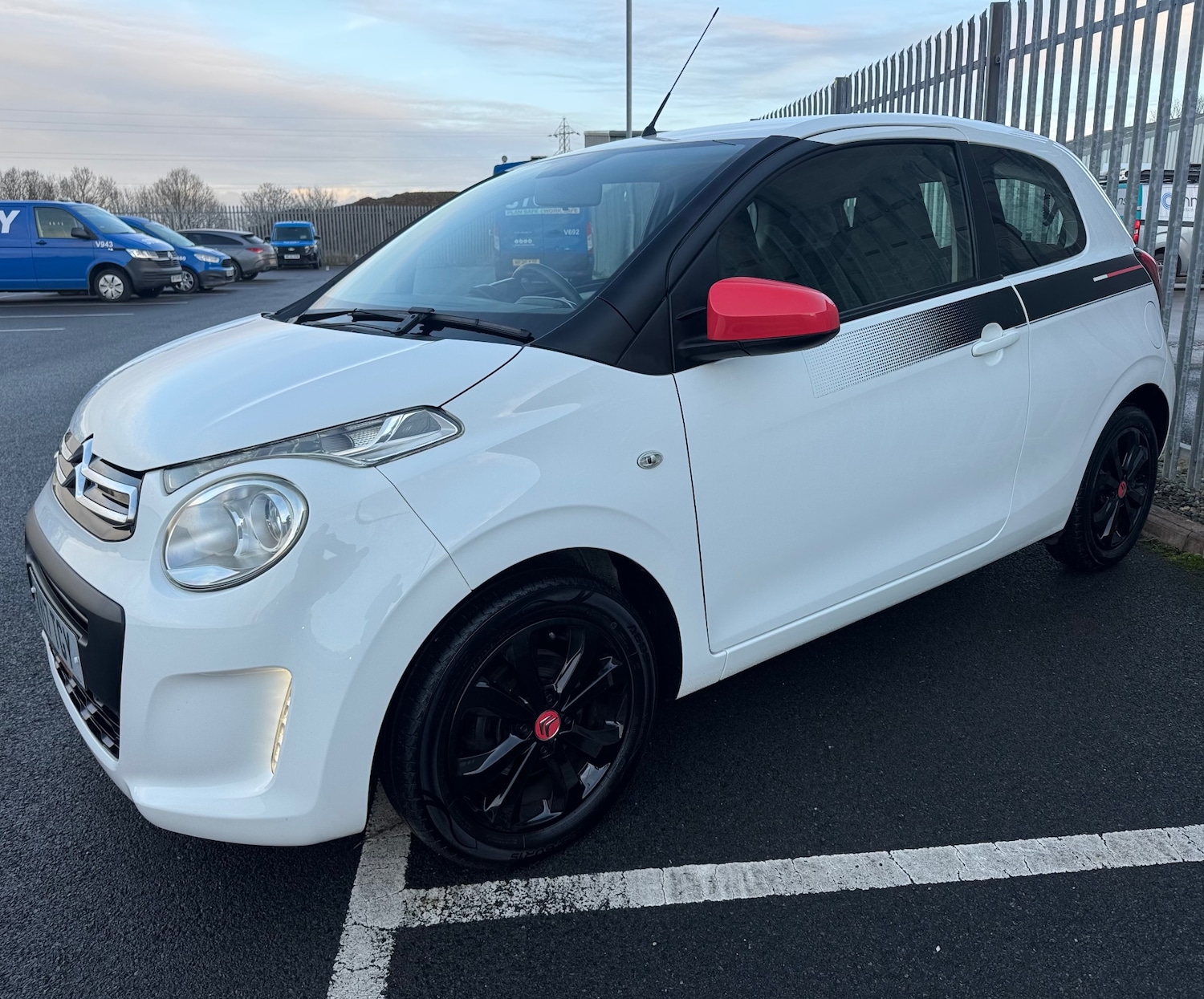 Used Citroen C1 2017 for sale - 76935251: Photo 2