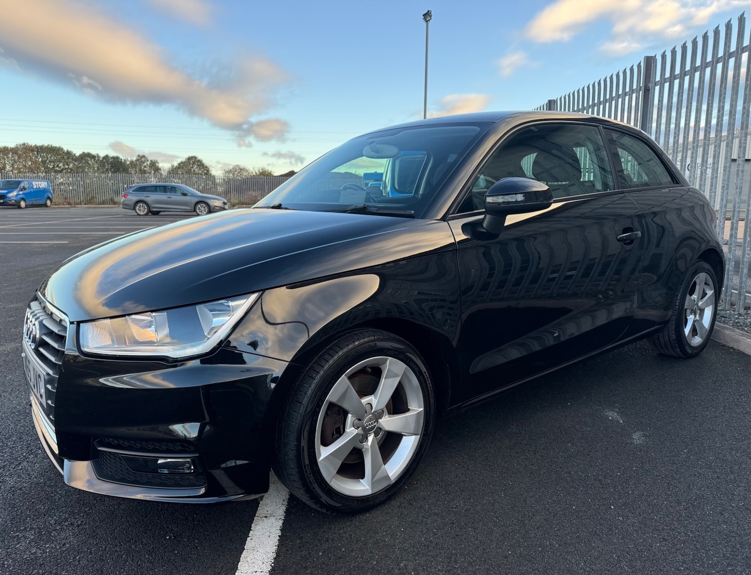 Used Audi A1 2015 for sale - 76375445: Photo 2