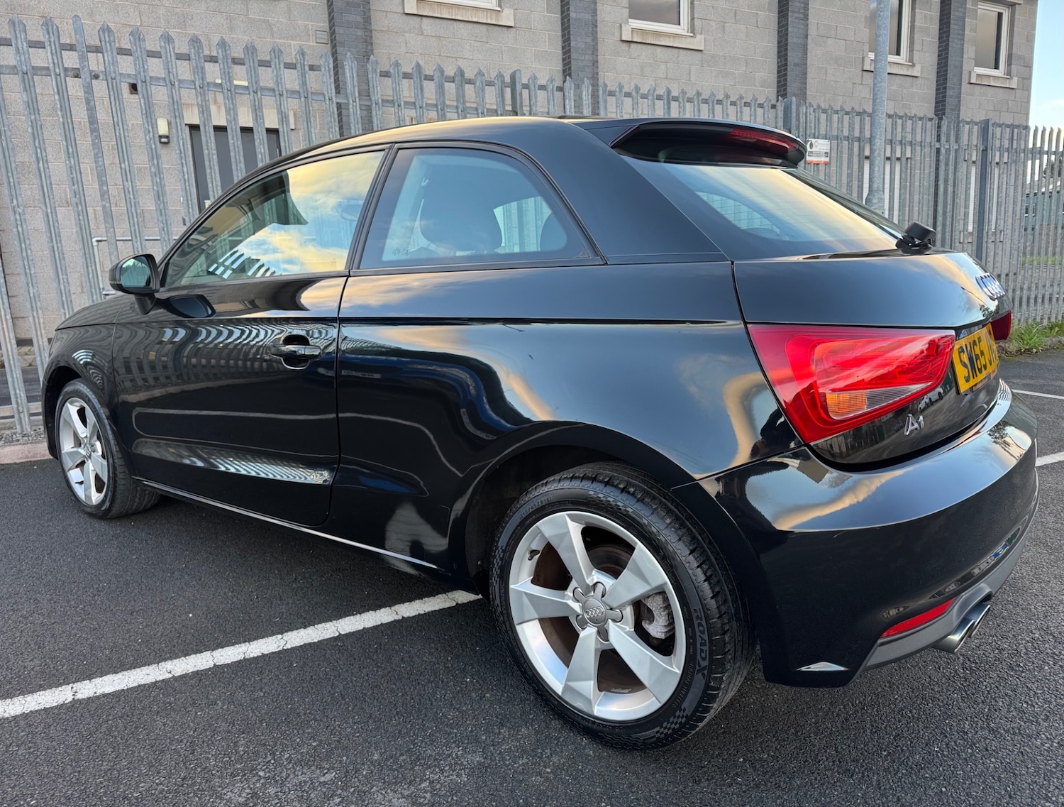 Used Audi A1 2015 for sale - 76375445: Photo 4