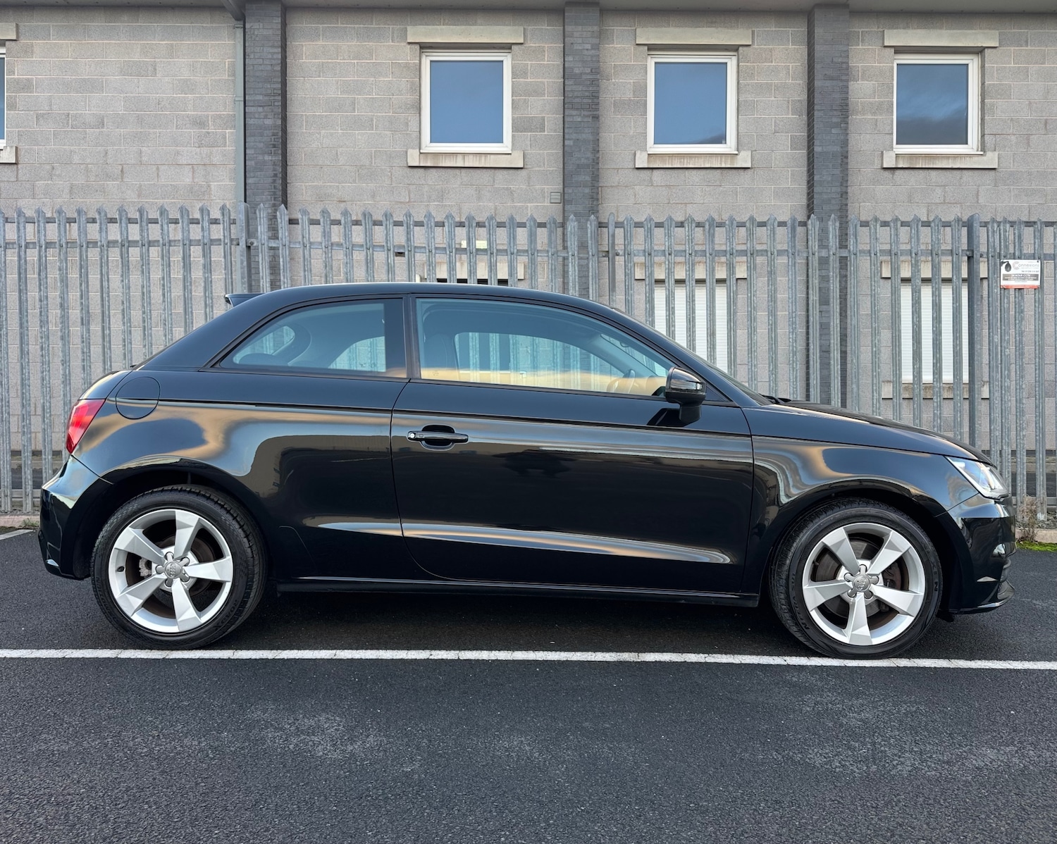Used Audi A1 2015 for sale - 76375445: Photo 7