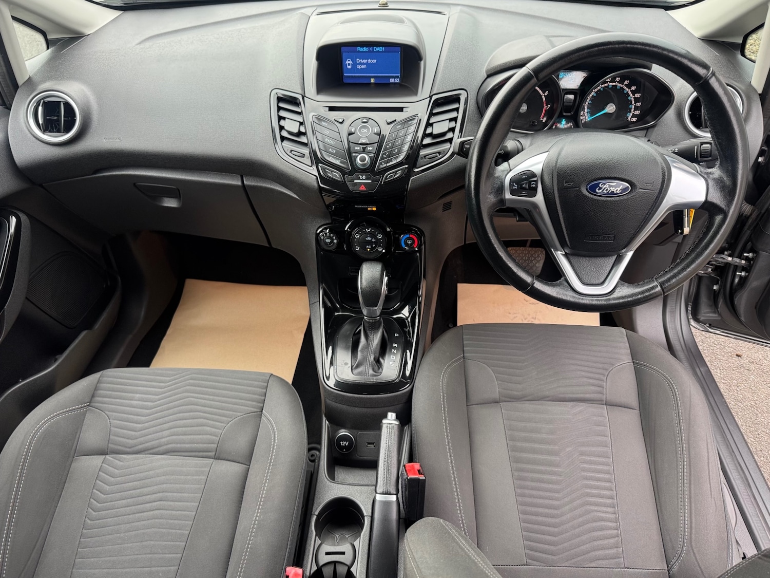 Used Ford Fiesta 2017 for sale - 77980800: Photo 13