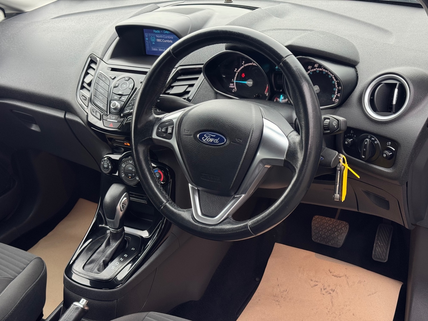 Used Ford Fiesta 2017 for sale - 77980800: Photo 14