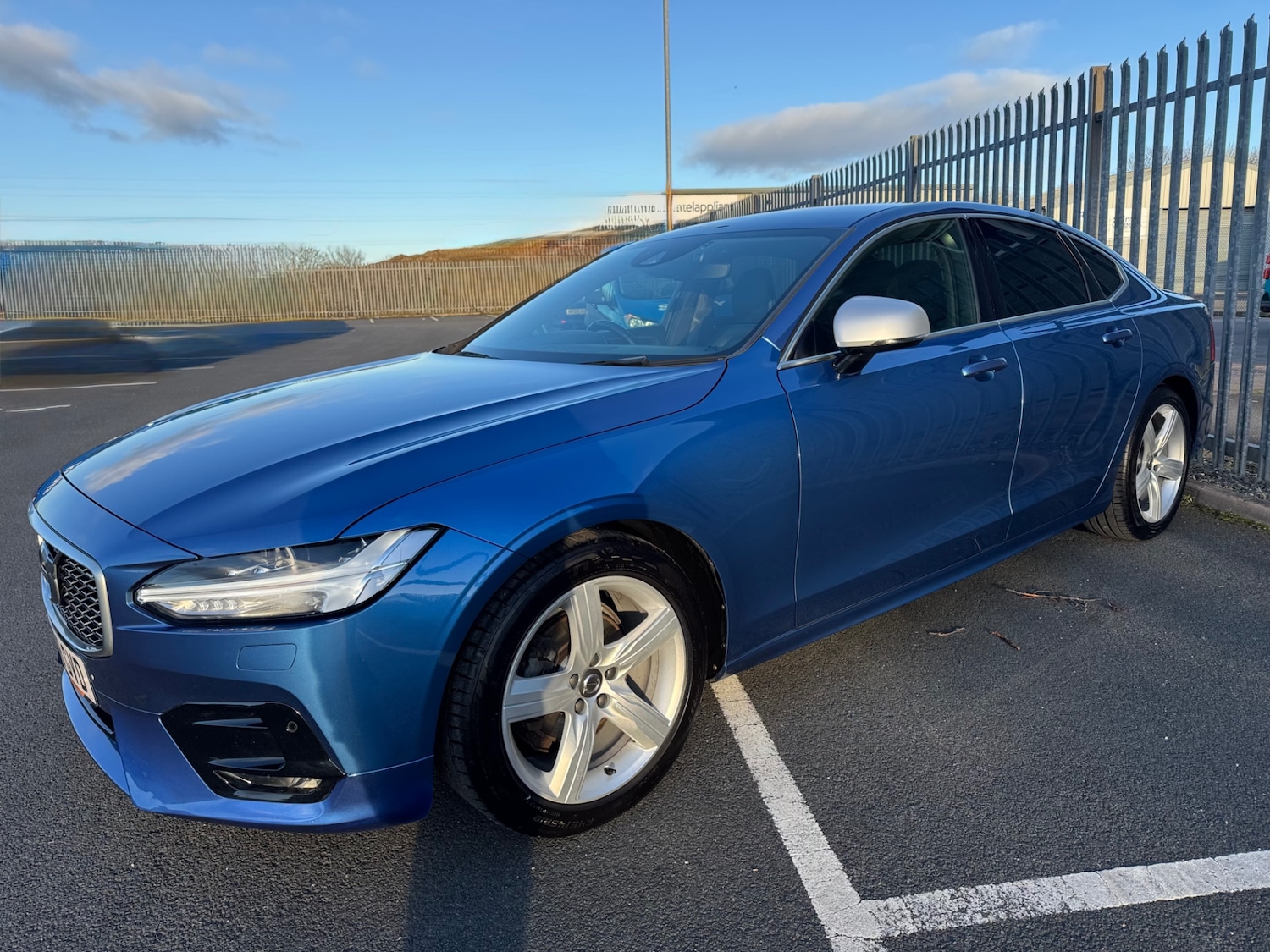 Used Volvo S90 2018 for sale - 77088350: Photo 2