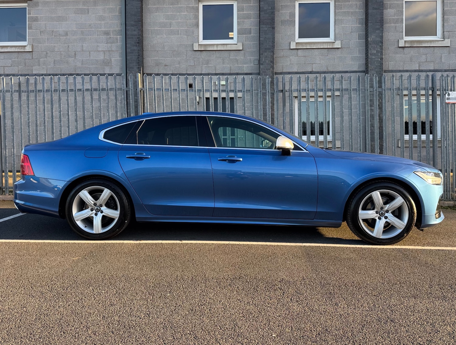 Used Volvo S90 2018 for sale - 77088350: Photo 7