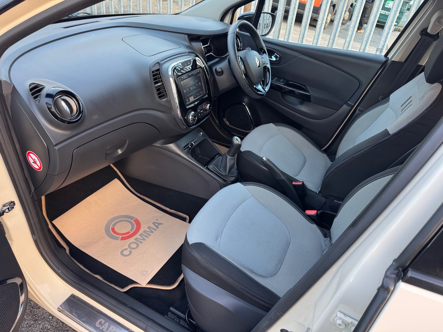 Used Renault Captur 2013 for sale - 77572509: Photo 10