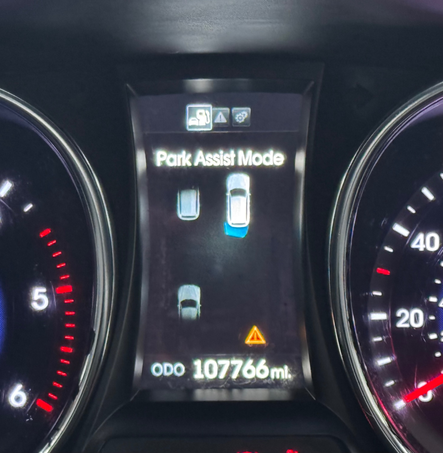 Used Hyundai Santa Fe 2015 for sale - 76418085: Photo 22