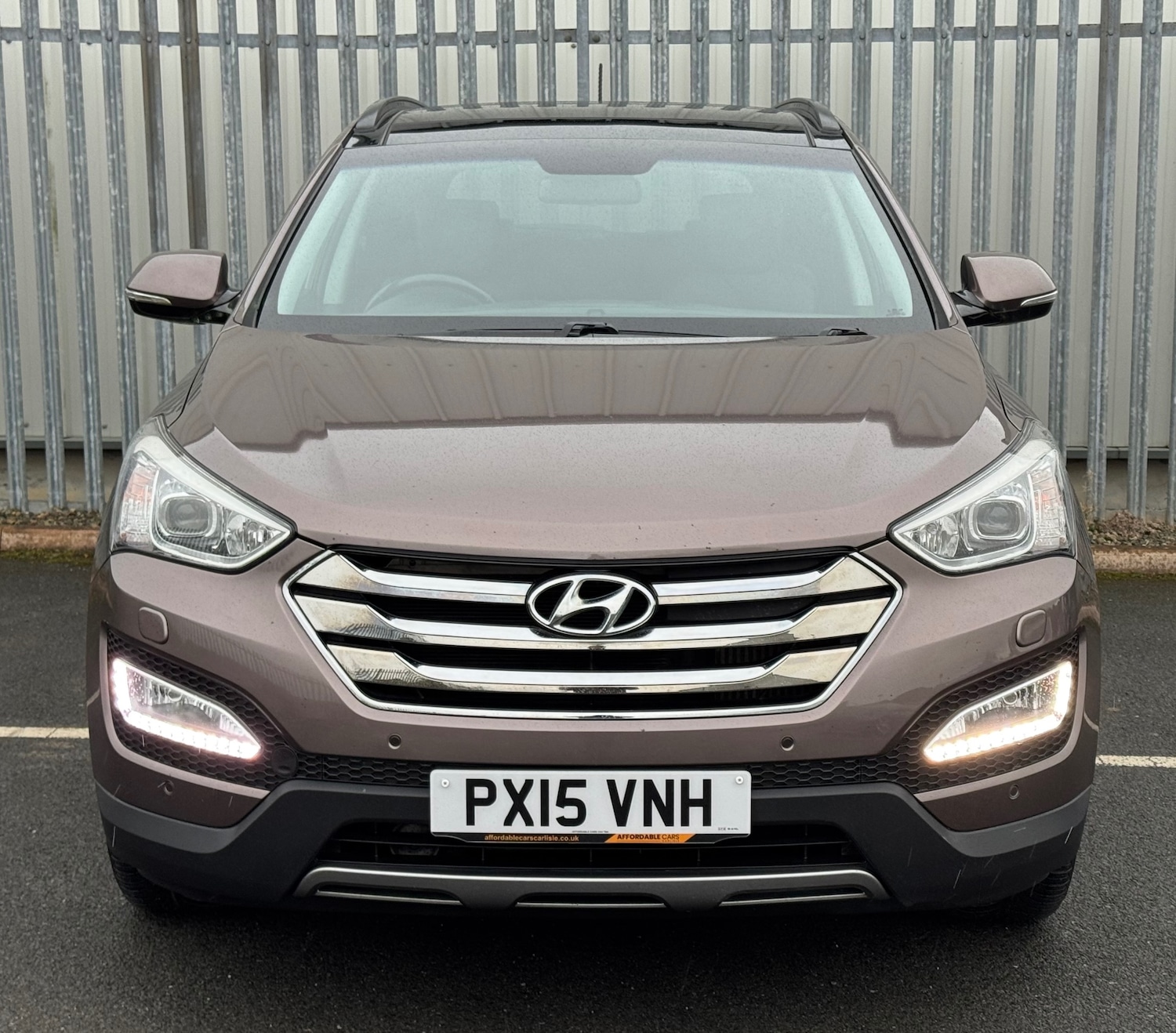 Used Hyundai Santa Fe 2015 for sale - 76418085: Photo 3