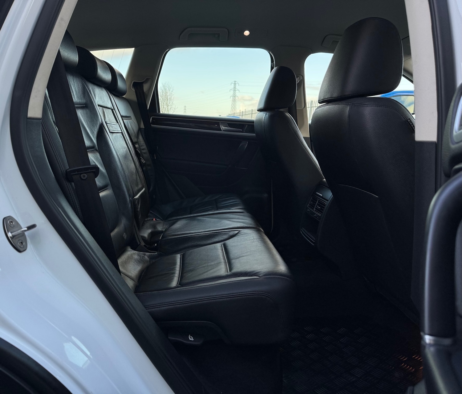 Used Volkswagen Touareg 2015 for sale - 76785366: Photo 12