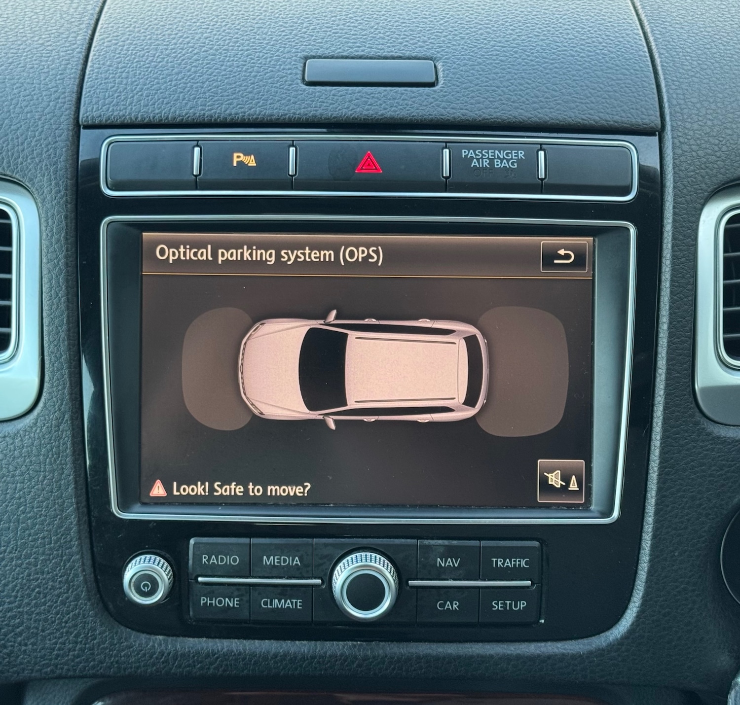 Used Volkswagen Touareg 2015 for sale - 76785366: Photo 18