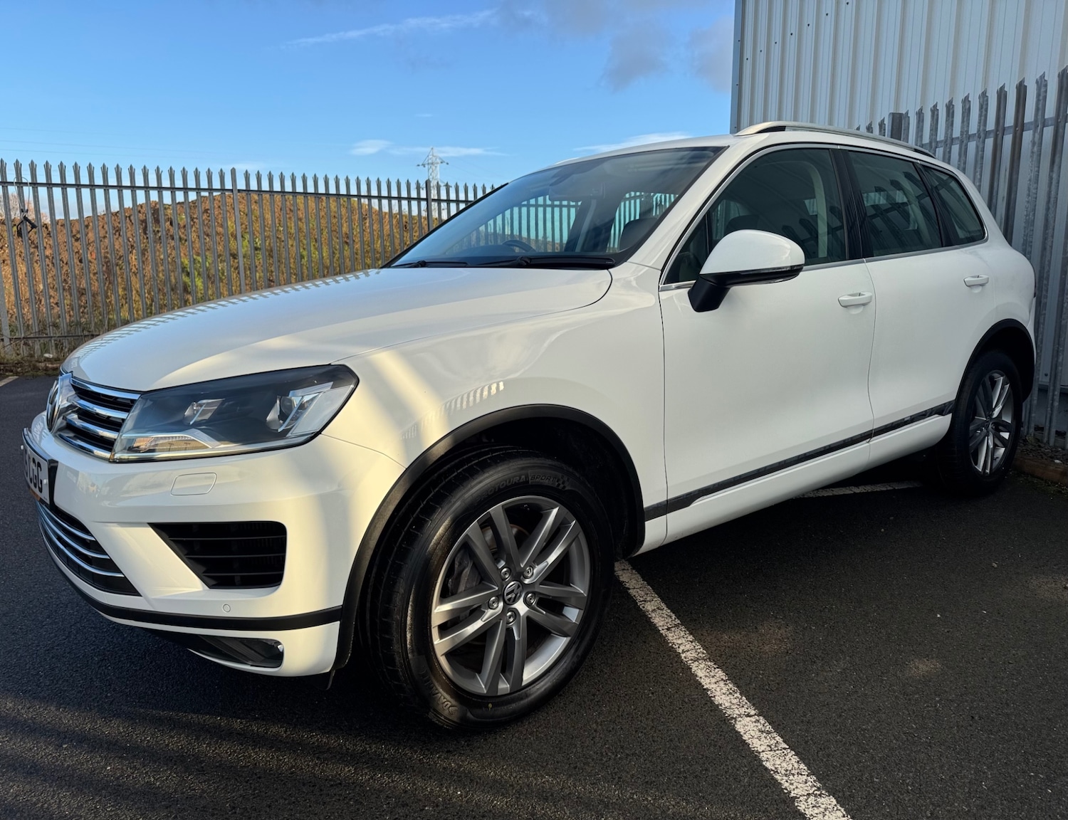Used Volkswagen Touareg 2015 for sale - 76785366: Photo 2