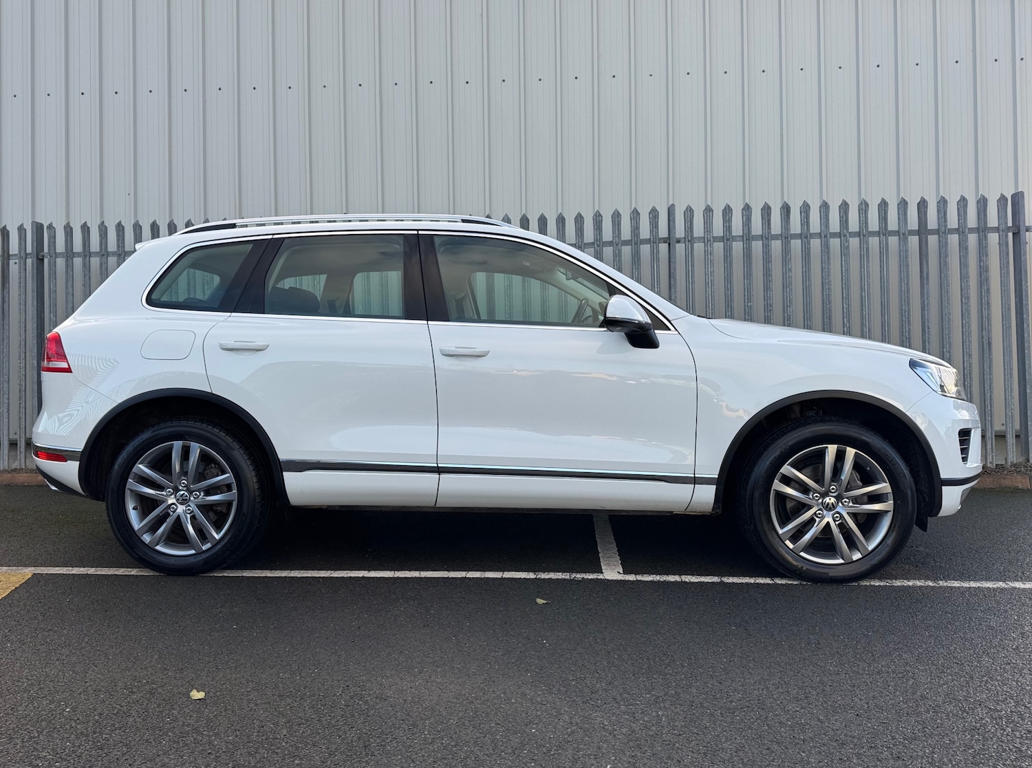 Used Volkswagen Touareg 2015 for sale - 76785366: Photo 7
