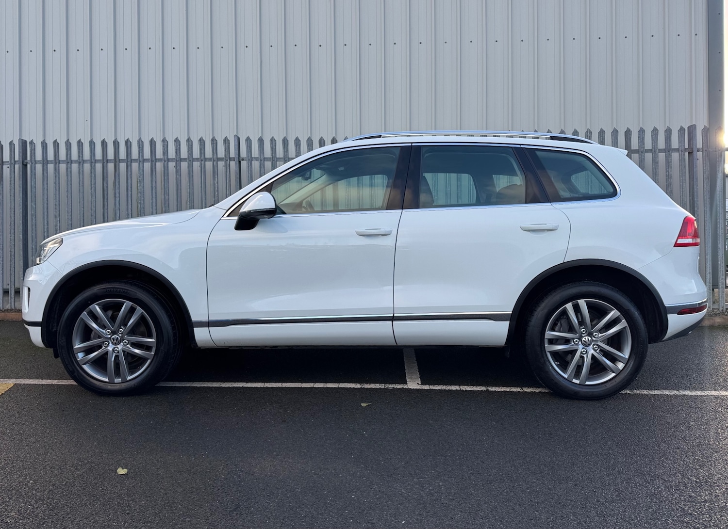 Used Volkswagen Touareg 2015 for sale - 76785366: Photo 8